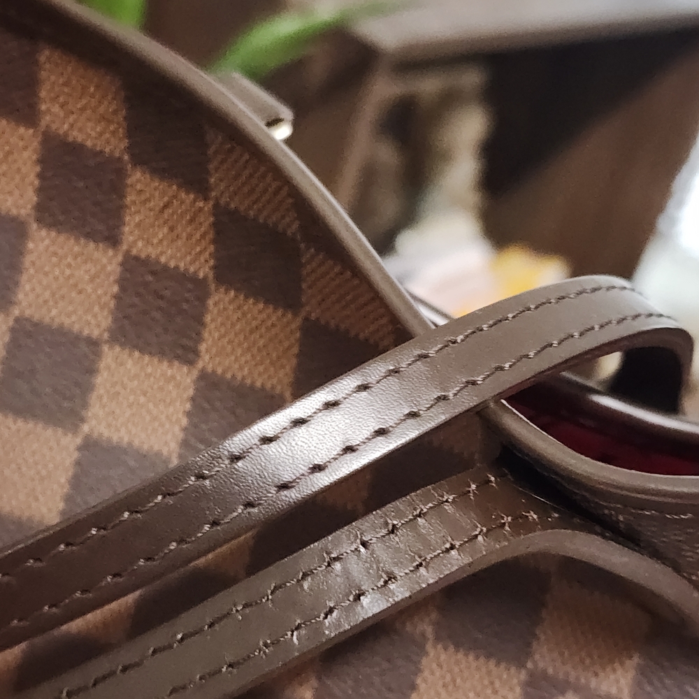 LIKE NEW Louis Vuitton GM Neverfull Large Tote Bag - Picture 8 of 16